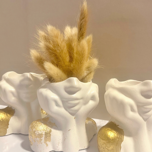 Lady Daydream Bust Planter image 0