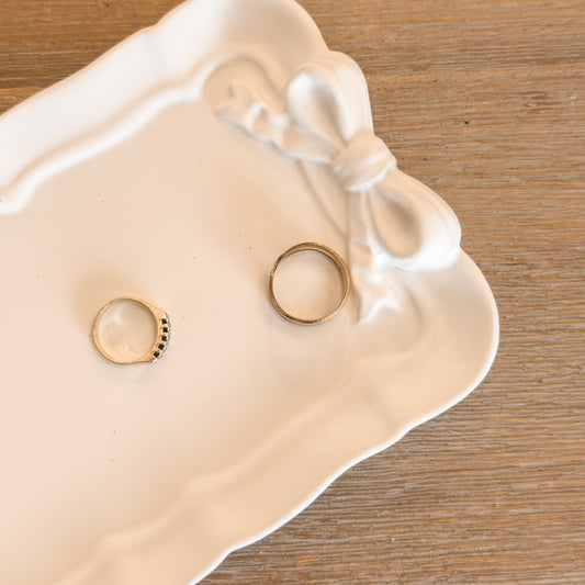 Vintage Inspired Bow Tray image 0