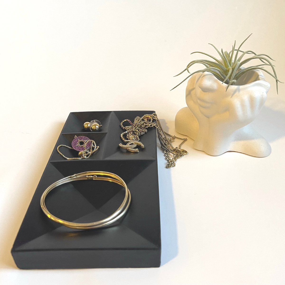 Marbleized Geometric Jewelry Organizer image 3
