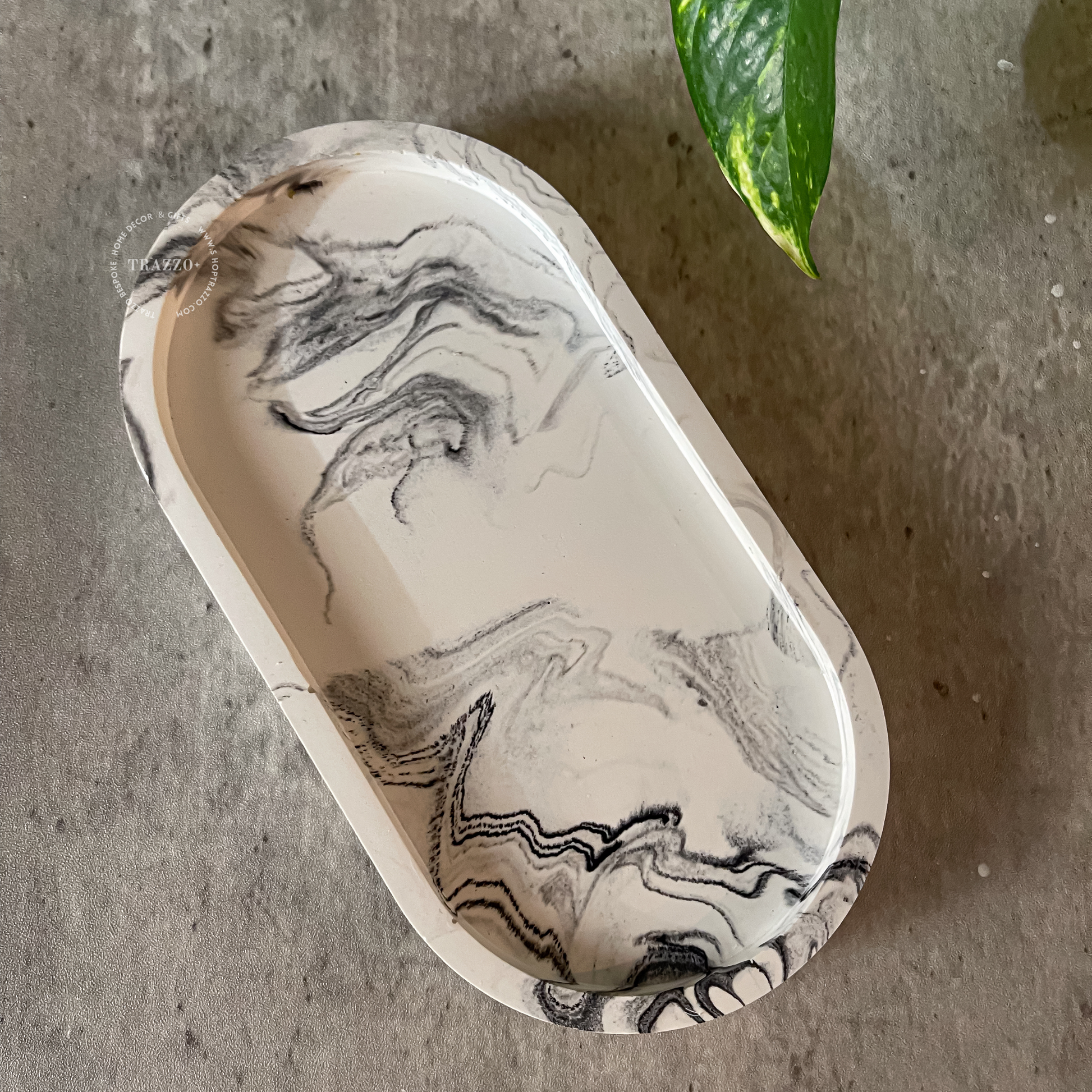 Pill Shaped Oval Tray image 0