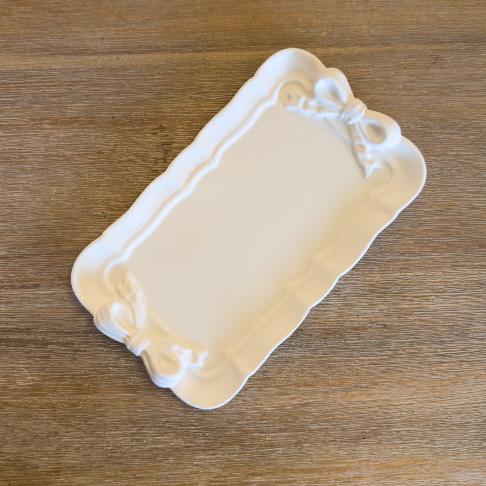 Vintage Inspired Bow Tray image 2