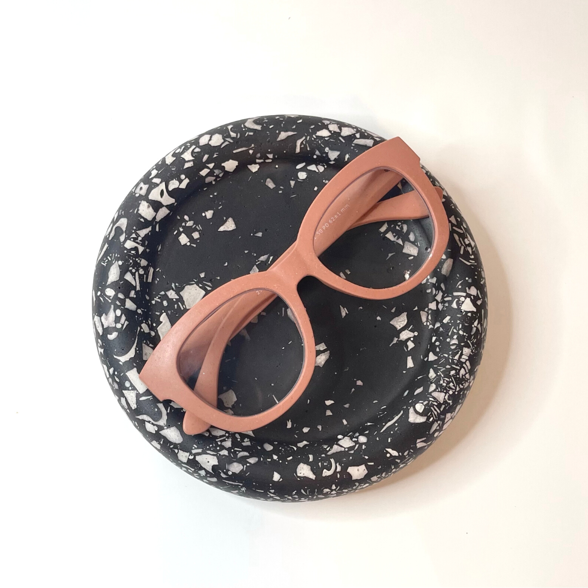 Large Donut Round Tray image 0