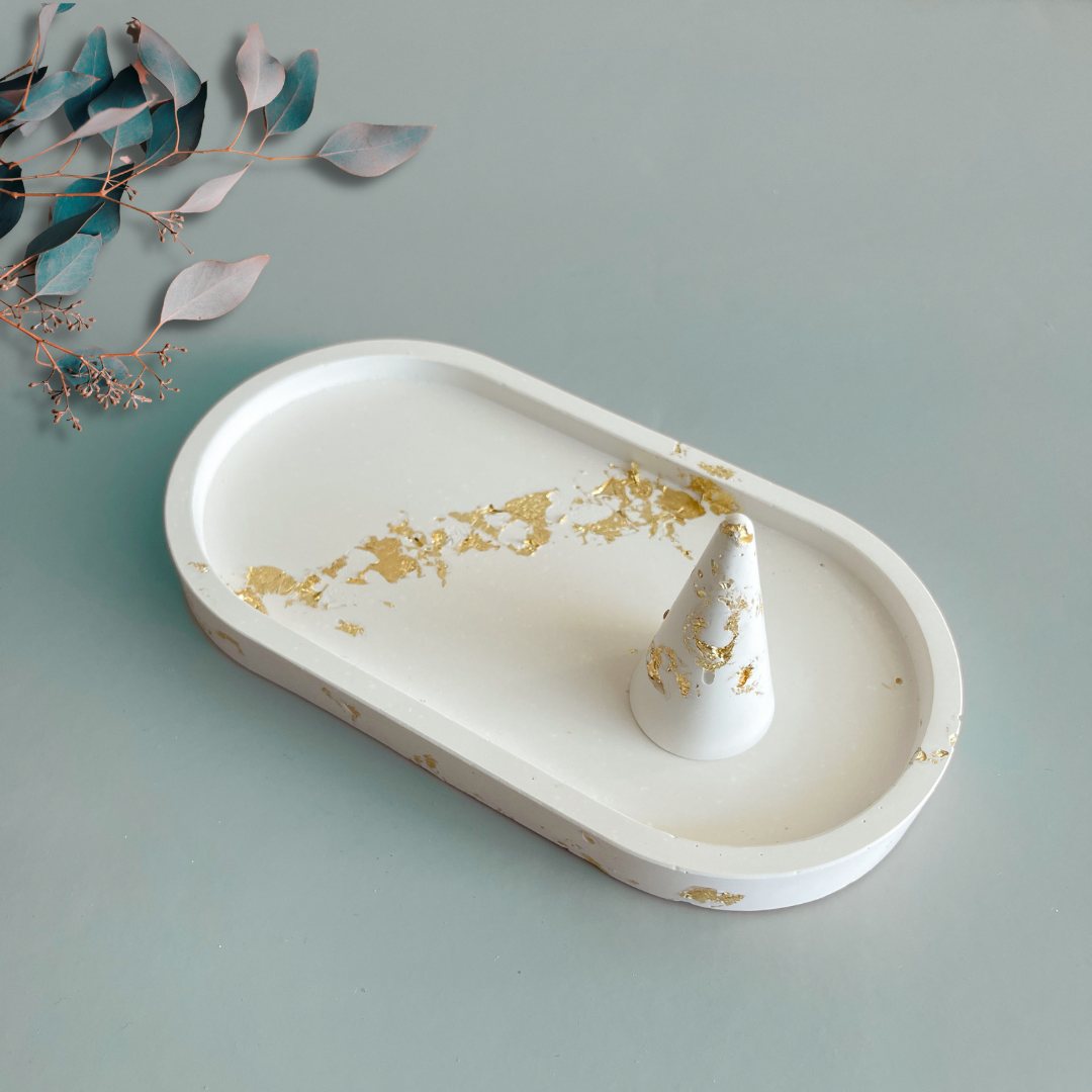 Gold Leaf Oval Tray & Ring Holder Set image 0
