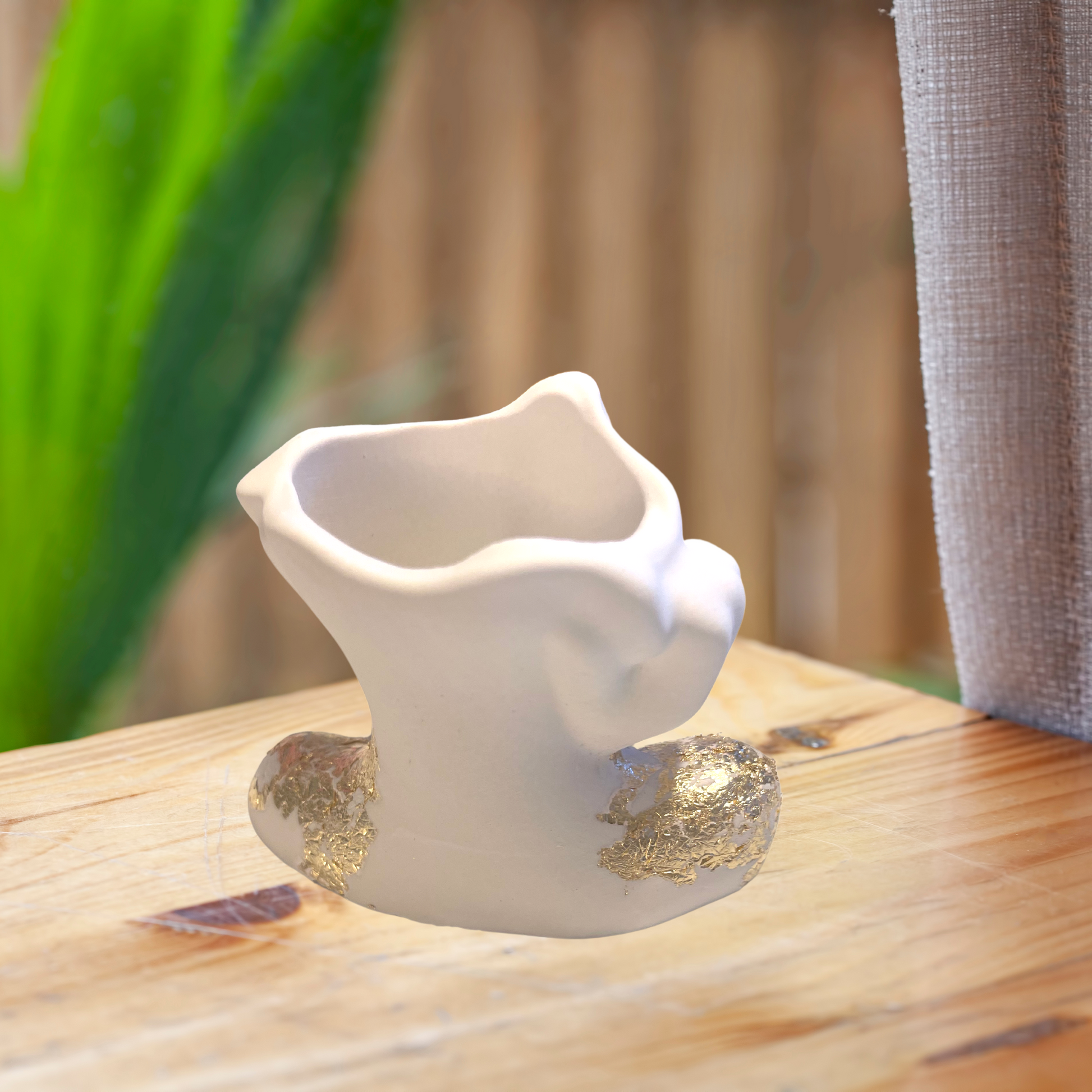 Mauve Daydream Bust Planter image 3