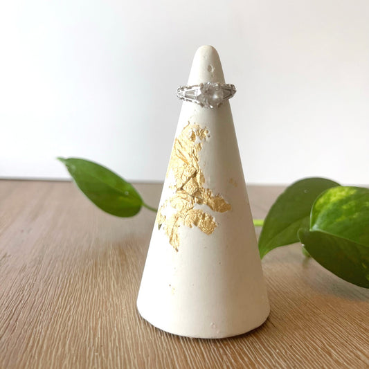 Gold Leaf Ring Holder Cone image 0