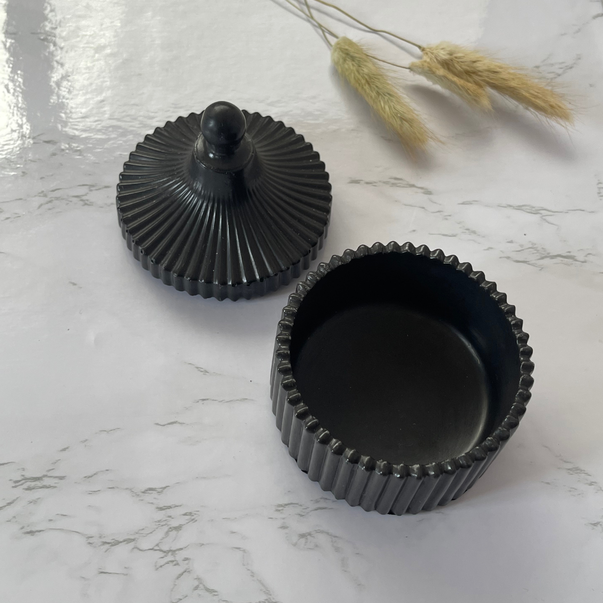 Small Ridged Round Trinket Storage Box image 5