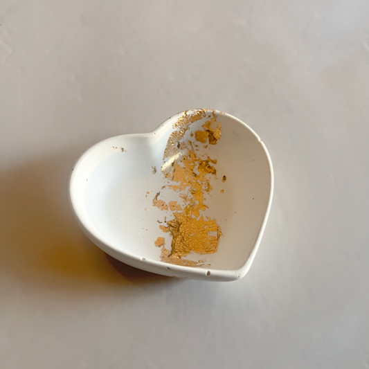 Gold Leaf Mini Heart Dish image 0