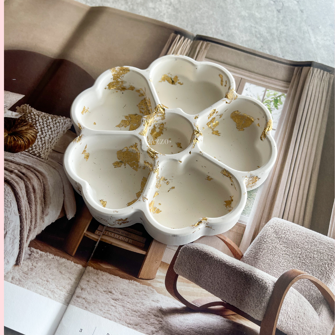 Gilded Clover Jewelry Organizer image 0