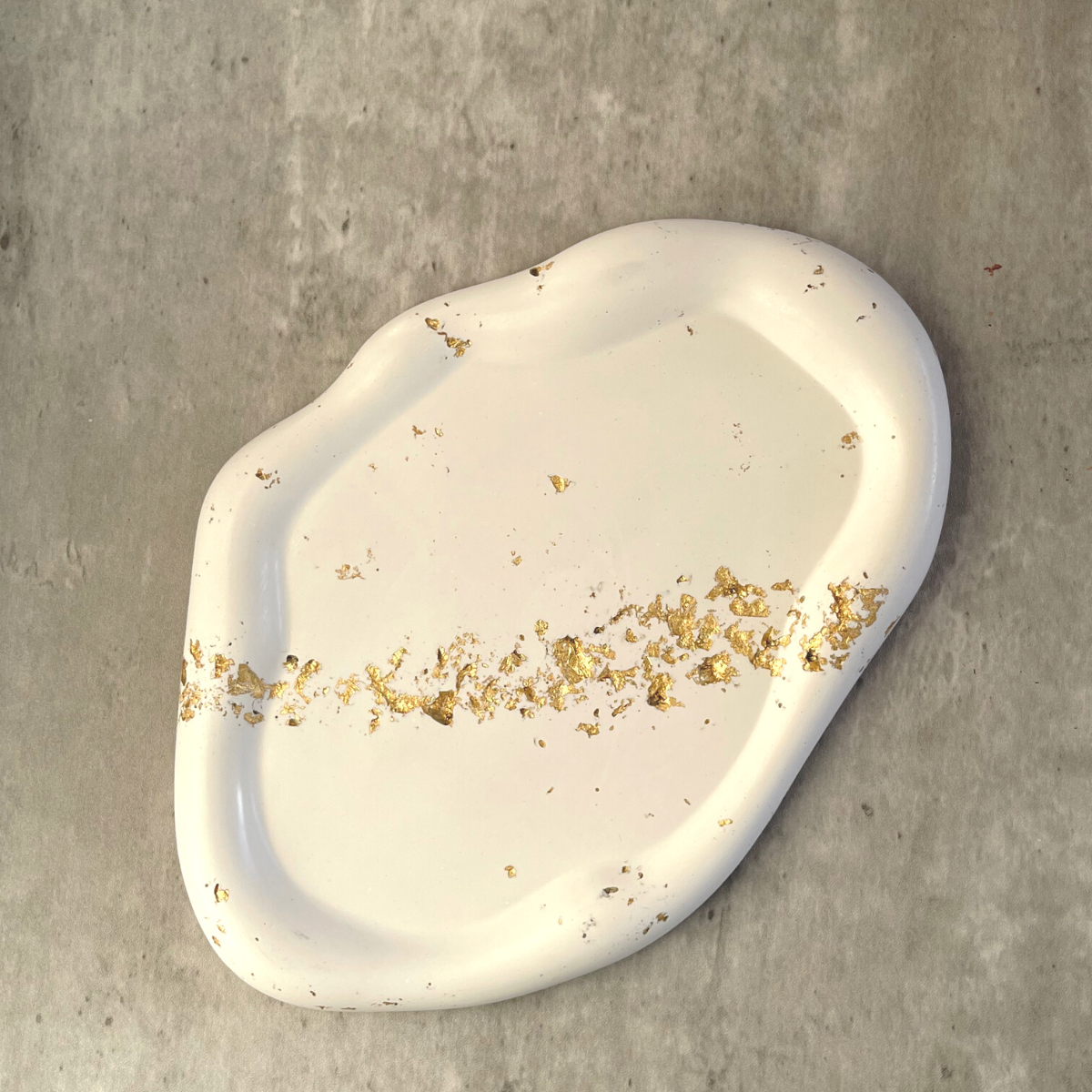 Oval Cloud Tray image 2