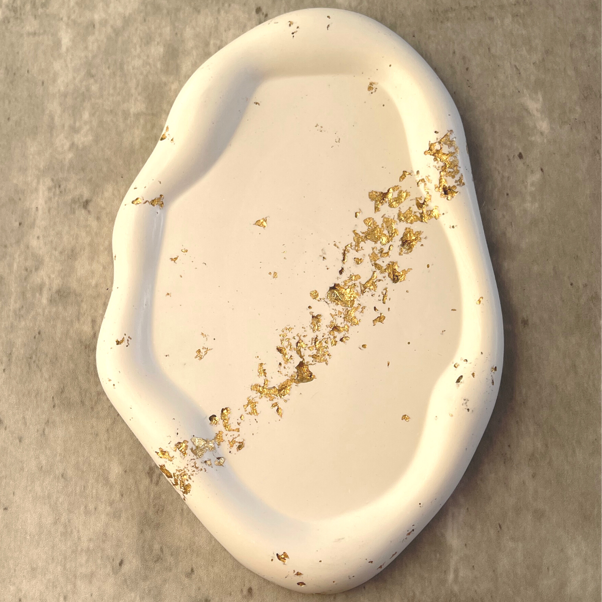 Oval Cloud Tray image 3