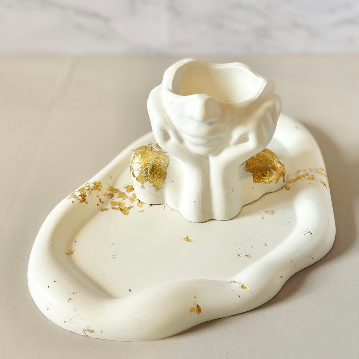 Oval Cloud Tray image 0