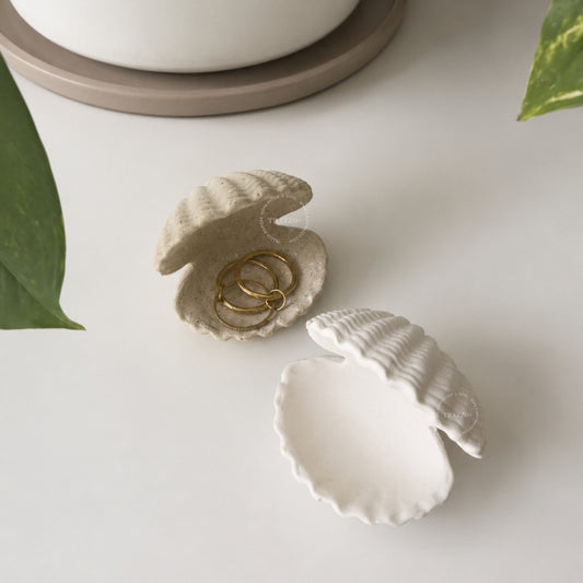 Handcrafted Sea Clam Shell Ring Box