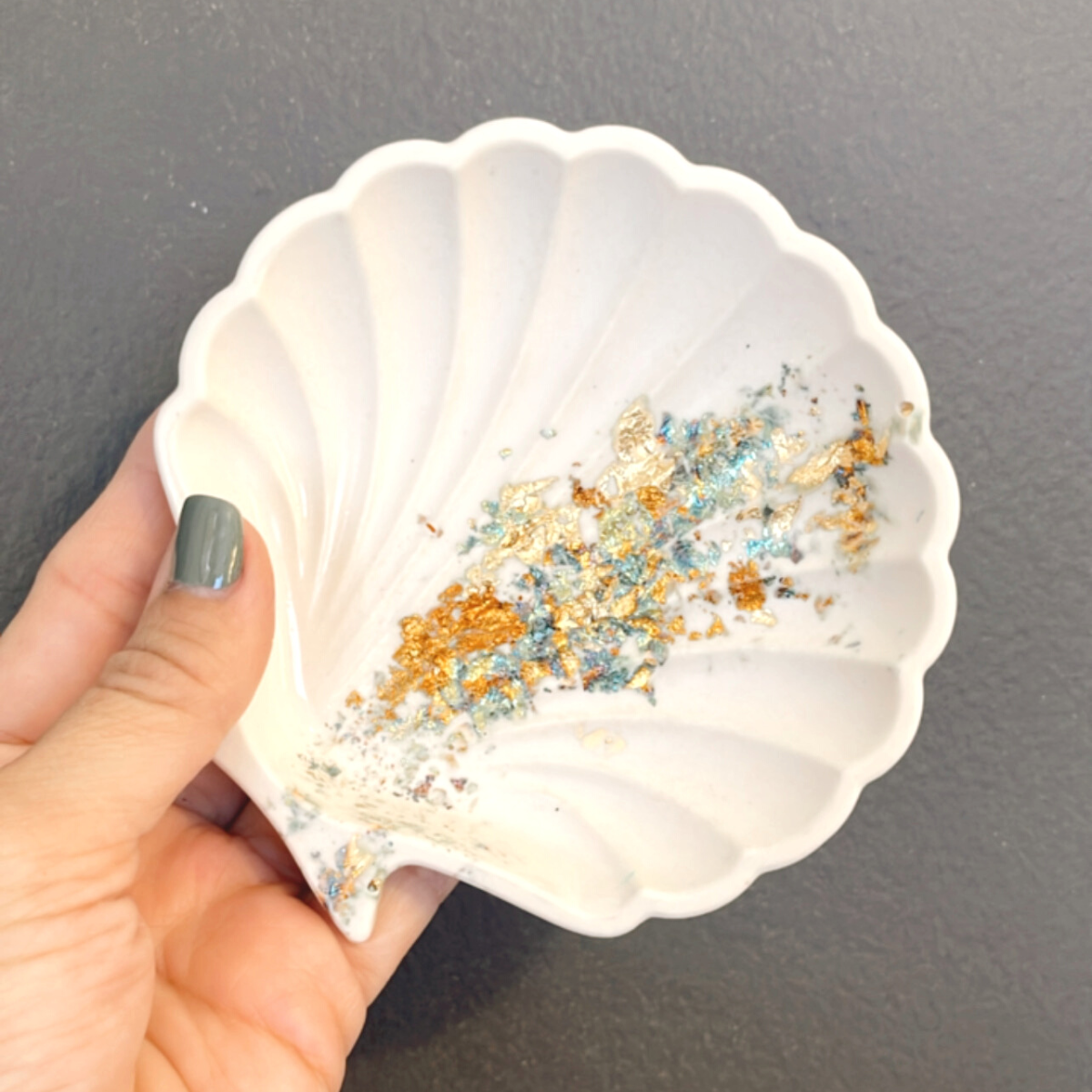 Multicolored Gold Leaf Seashell Trinket Dish image 1