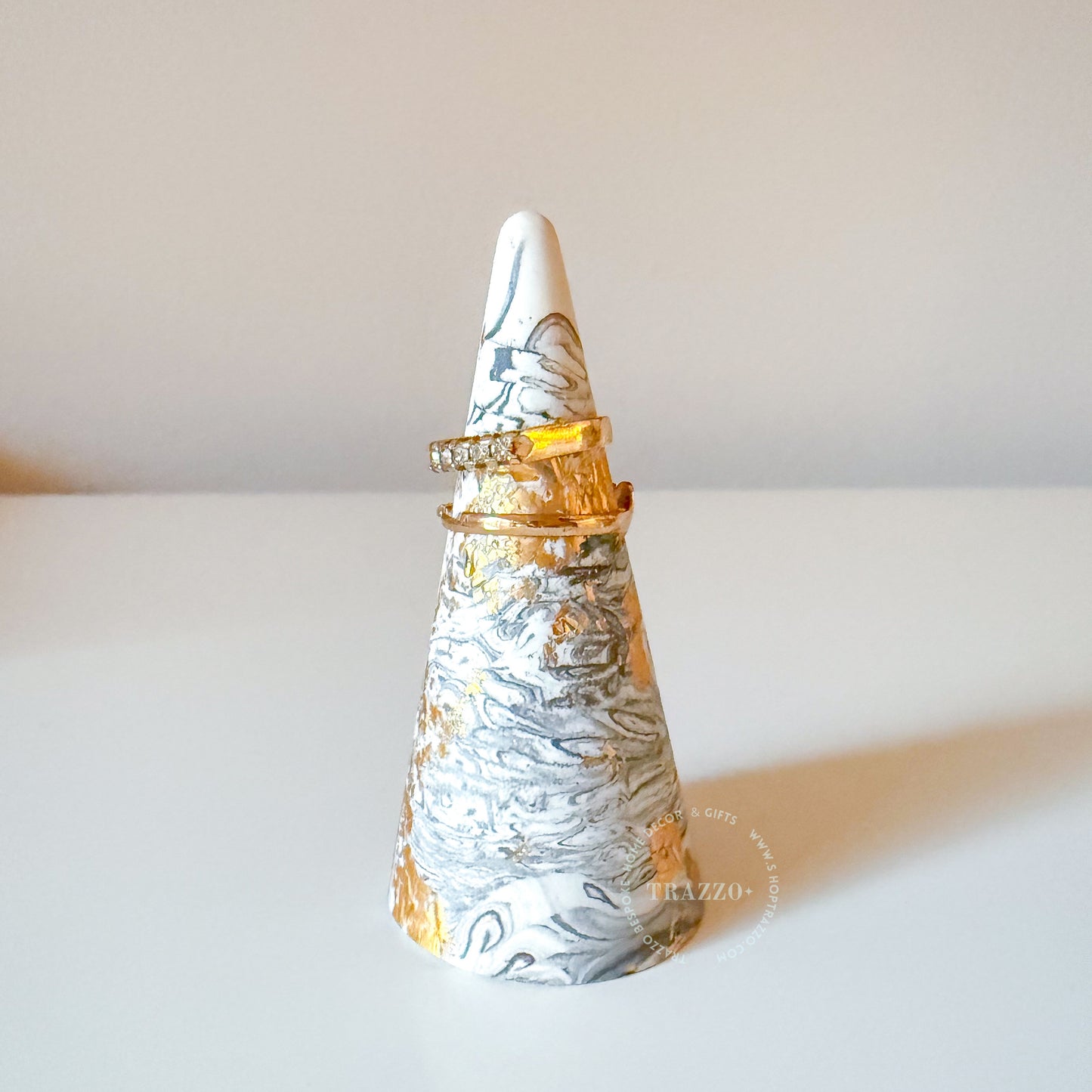 Marbled Gold Leaf Ring Holder Cone image 4
