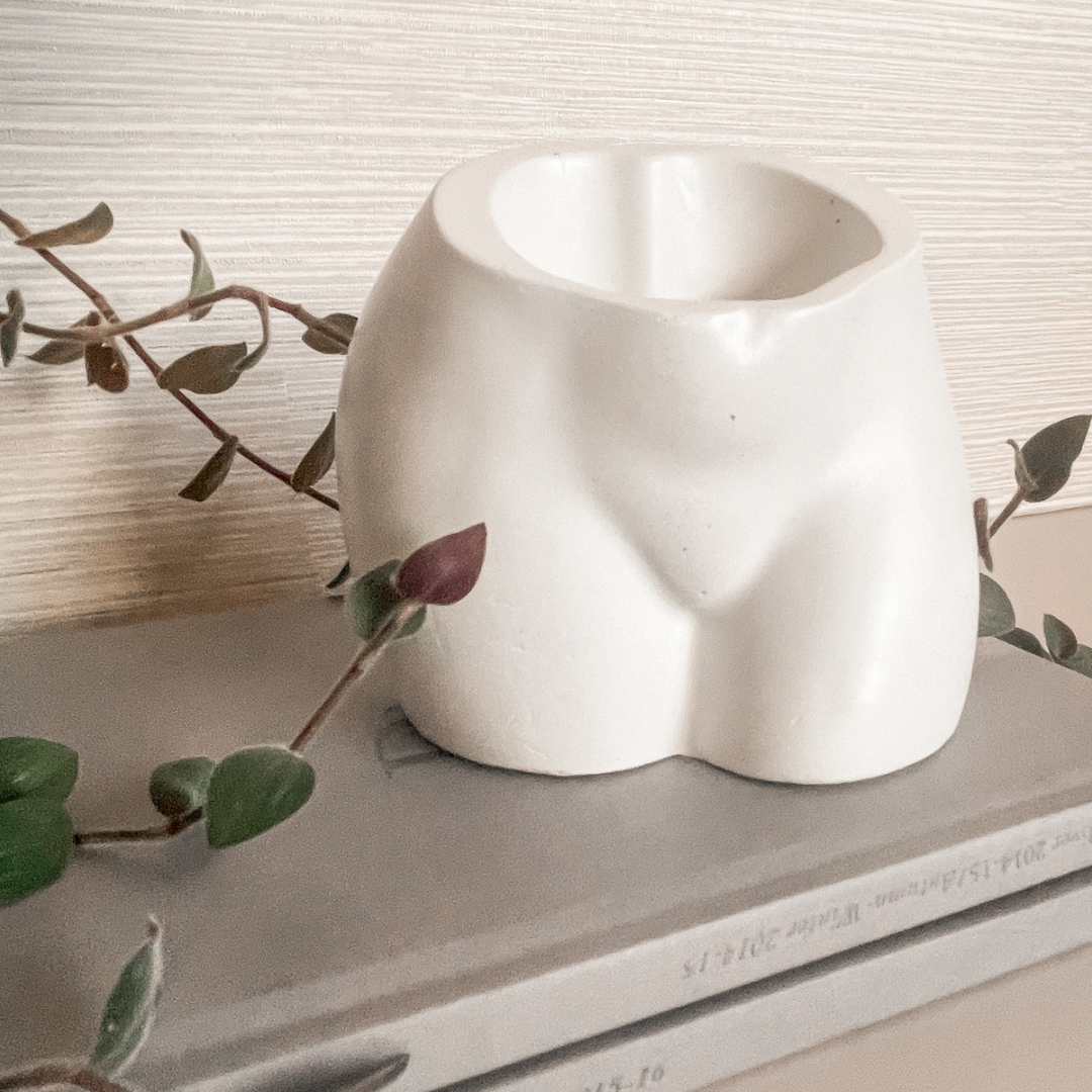 Gold Leaf Butt Vase & Matchstick Holder image 9