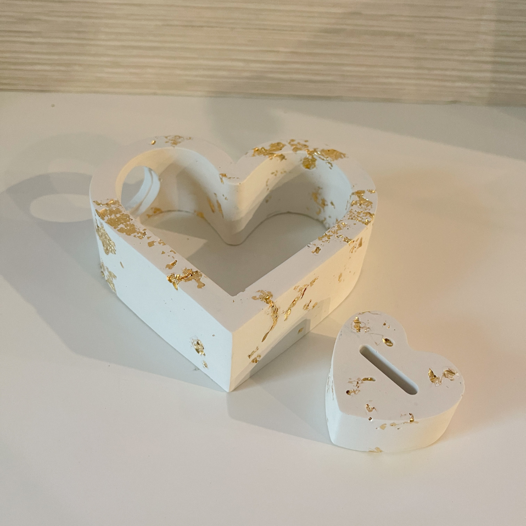 Gold Leaf Heart Shaped Bud Vase | Propagation Station image 6