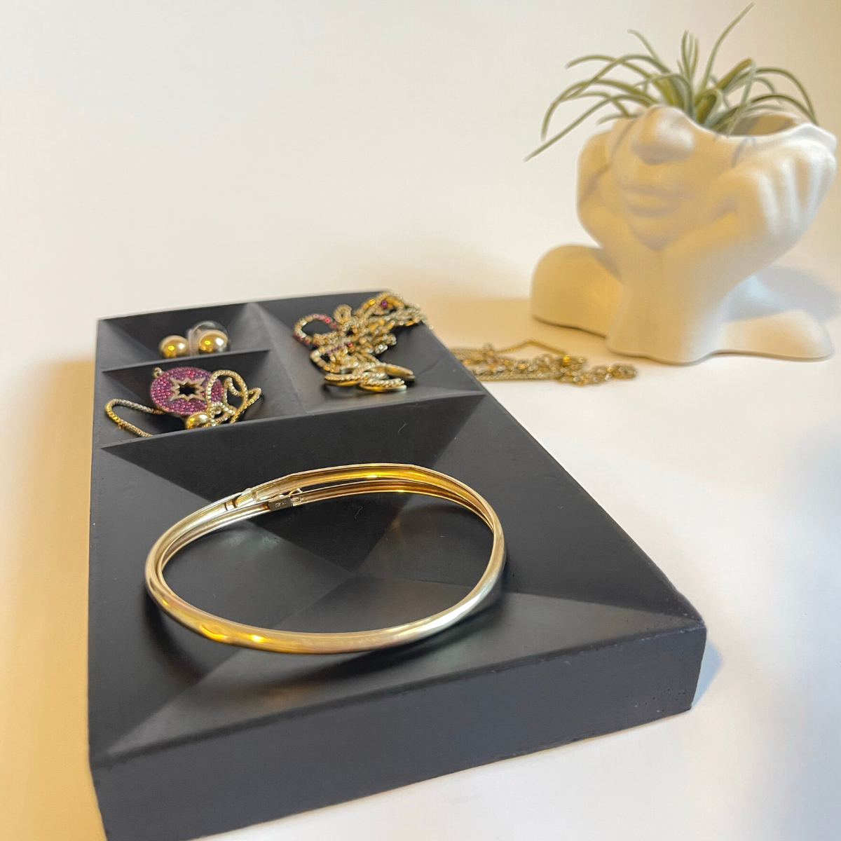 Marbleized Geometric Jewelry Organizer image 2