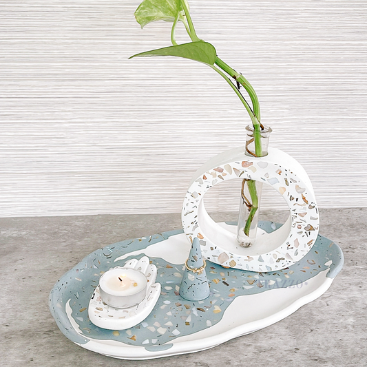 Mother of Pearl Ruffle Tray image 0