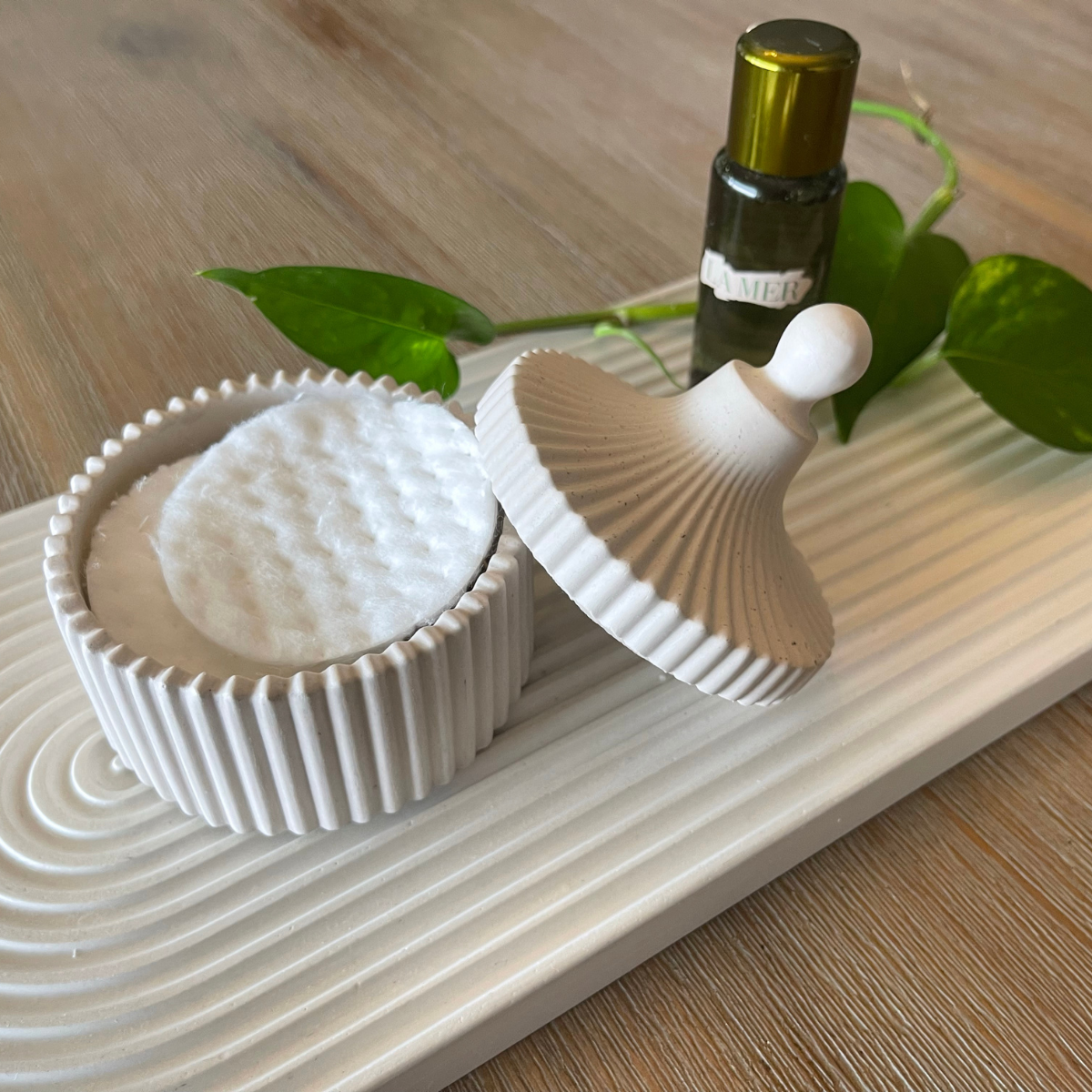 Small Ridged Round Trinket Storage Box image 2